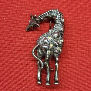 VTG Metal Silver Tone Rhinestone Giraffe Brooch Pin Jewelry